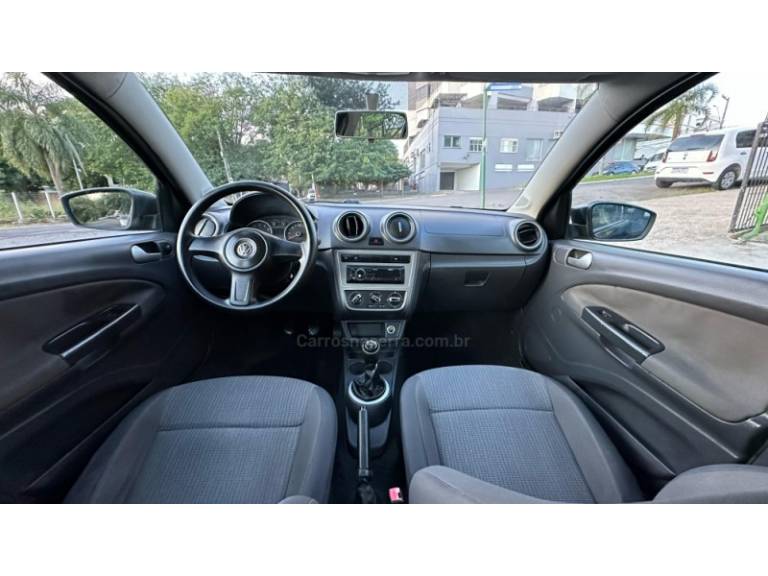 VOLKSWAGEN - VOYAGE - 2013/2013 - Preta - R$ 38.900,00