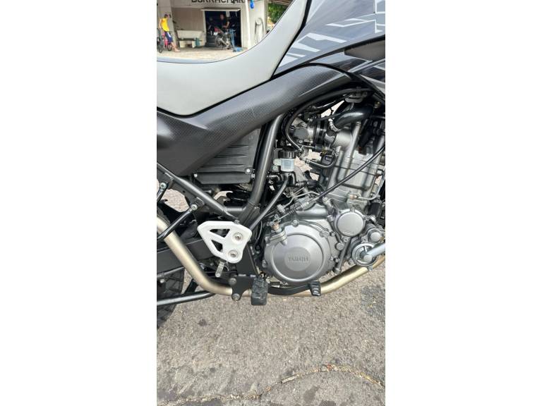 YAMAHA - XT - 2013/2013 - Preta - R$ 43.900,00