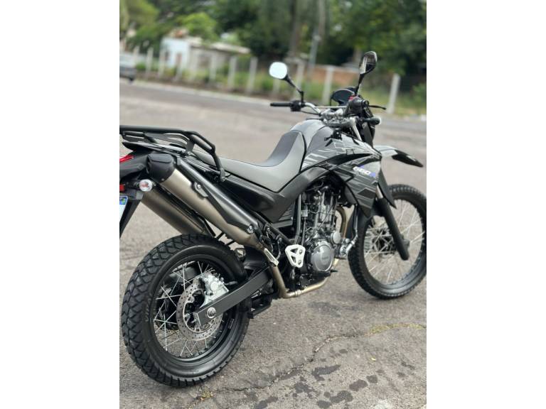 YAMAHA - XT - 2013/2013 - Preta - R$ 43.900,00