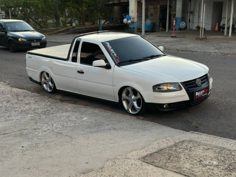 VOLKSWAGEN - SAVEIRO - 2009/2009 - Preta - R$ 39.900,00