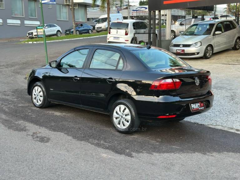 VOLKSWAGEN - VOYAGE - 2013/2013 - Preta - R$ 38.900,00