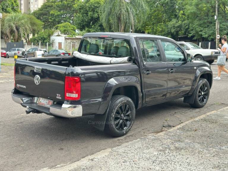 VOLKSWAGEN - AMAROK - 2012/2012 - Preta - R$ 69.900,00