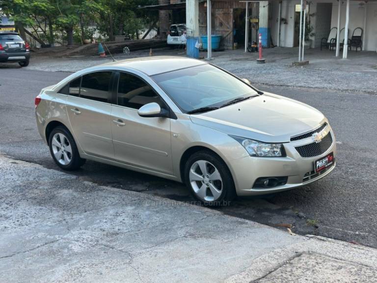 CHEVROLET - CRUZE - 2012/2012 - Bege - Sob Consulta